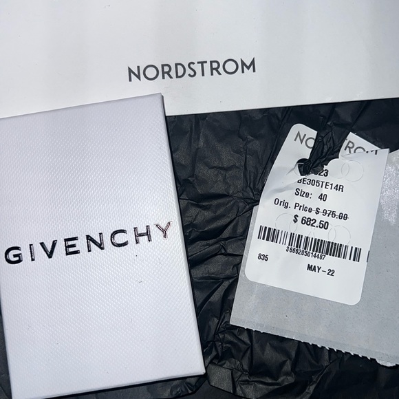 🔥GIVENCHY WOMEN CLOGS🔥 - Picture 9 of 9